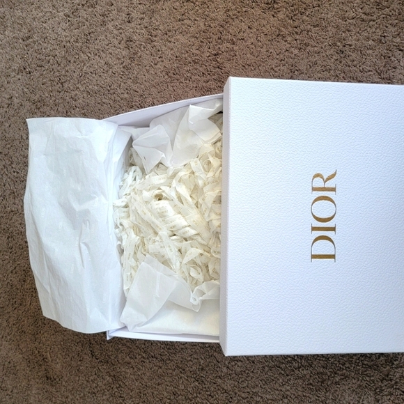 Dior Gift Box with filling New Condition 12.5 x 9 x 4.5 - Picture 1 of 5